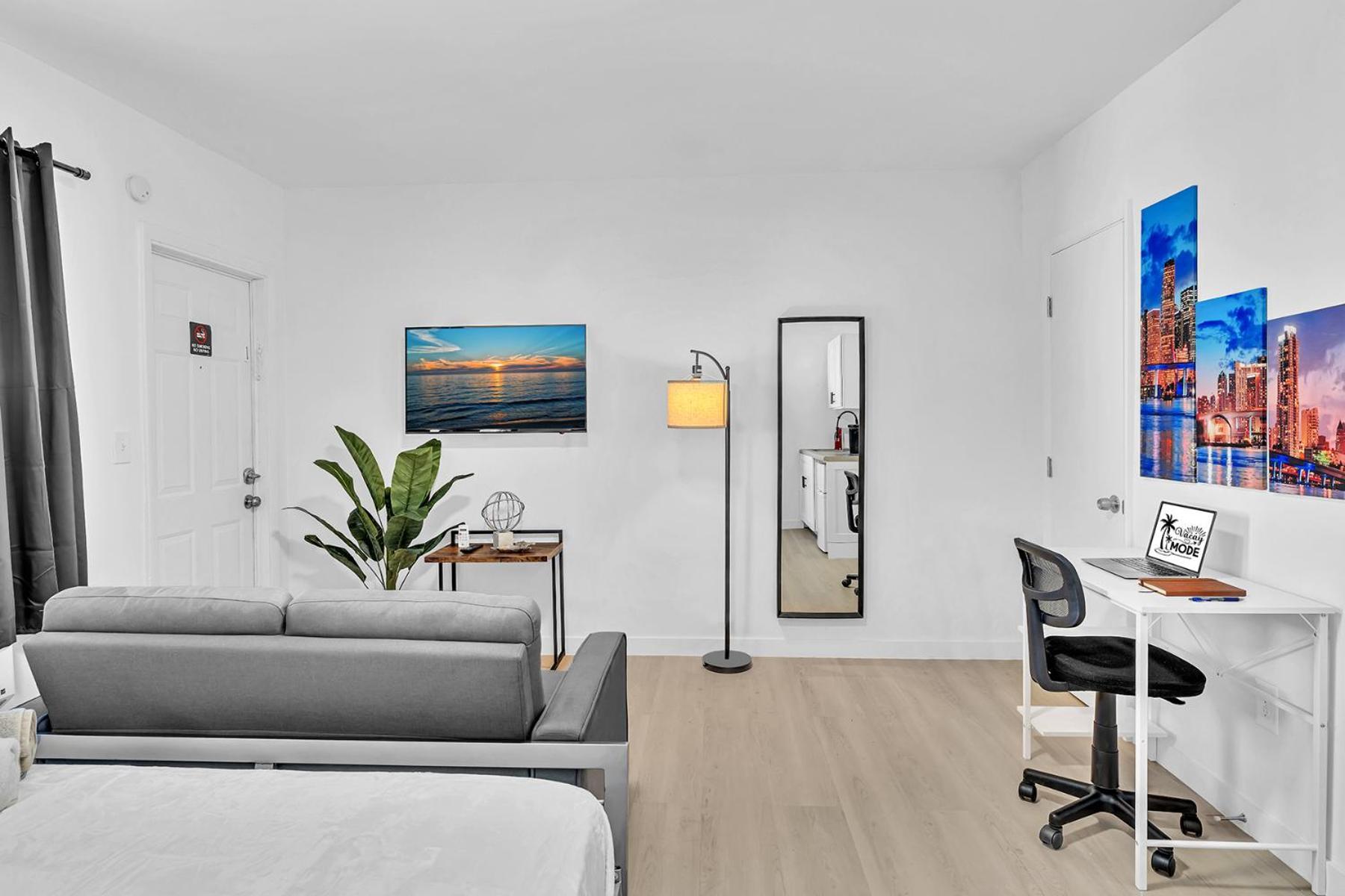 Young Circle & Hollywood Blvd Posh Studio Suite Eksteriør billede