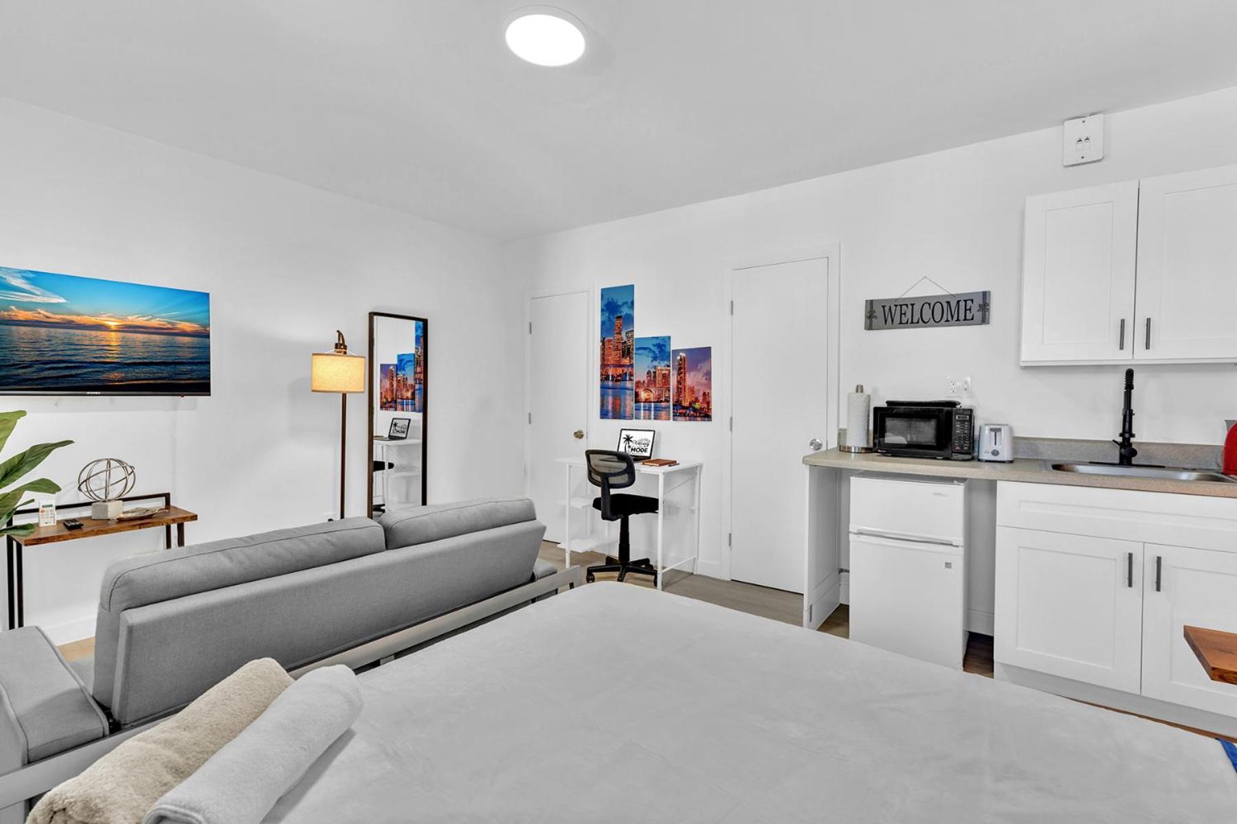 Young Circle & Hollywood Blvd Posh Studio Suite Eksteriør billede