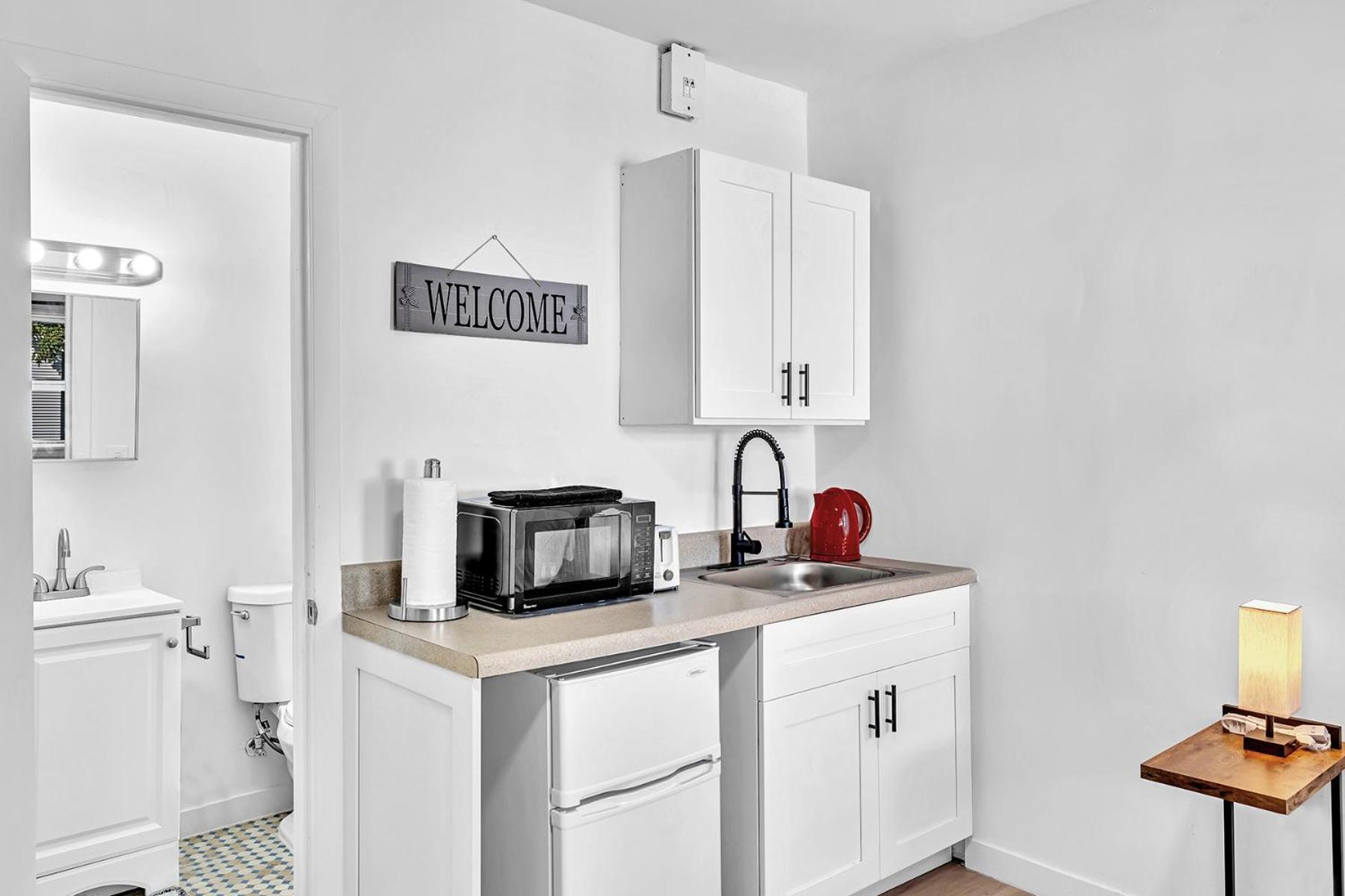 Young Circle & Hollywood Blvd Posh Studio Suite Eksteriør billede